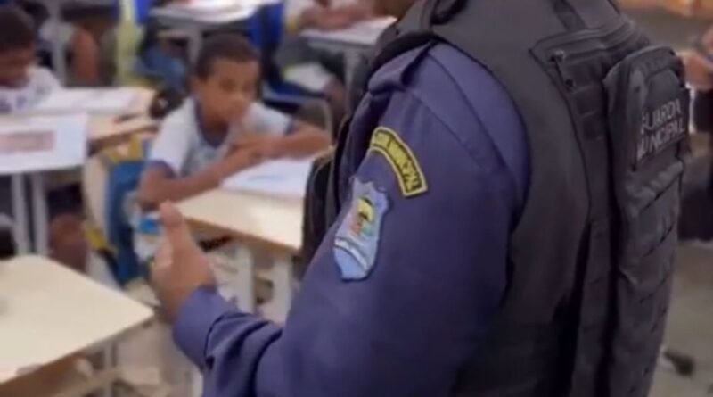 Projeto ‘Anjos da Guarda’ leva segurança às escolas do município de Itaperuna.